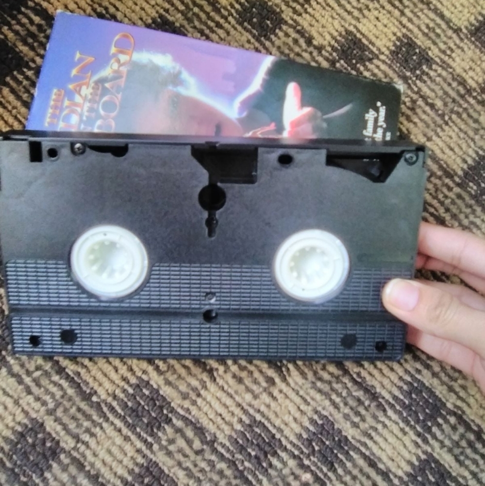 The Indian in the Cupboard VHS Video Tape Pre Owned Original Classic - Picture 5 of 7